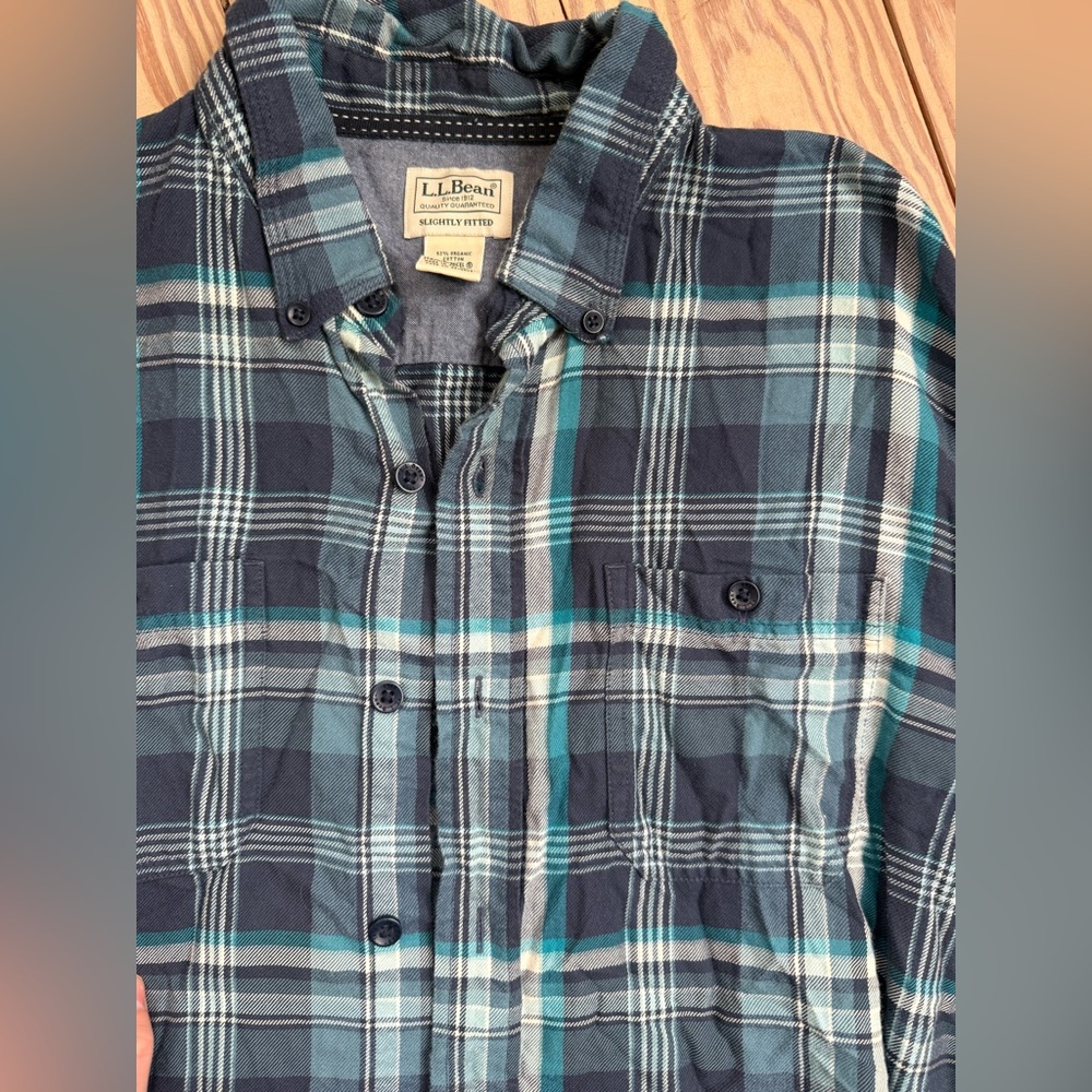 L.L.Bean plaid button-up shirt in a slightly fitted style size L